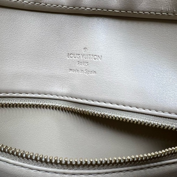 Louis Vuitton Houston Yellow Vernis Bag 🇪🇸 - Picture 11 of 13